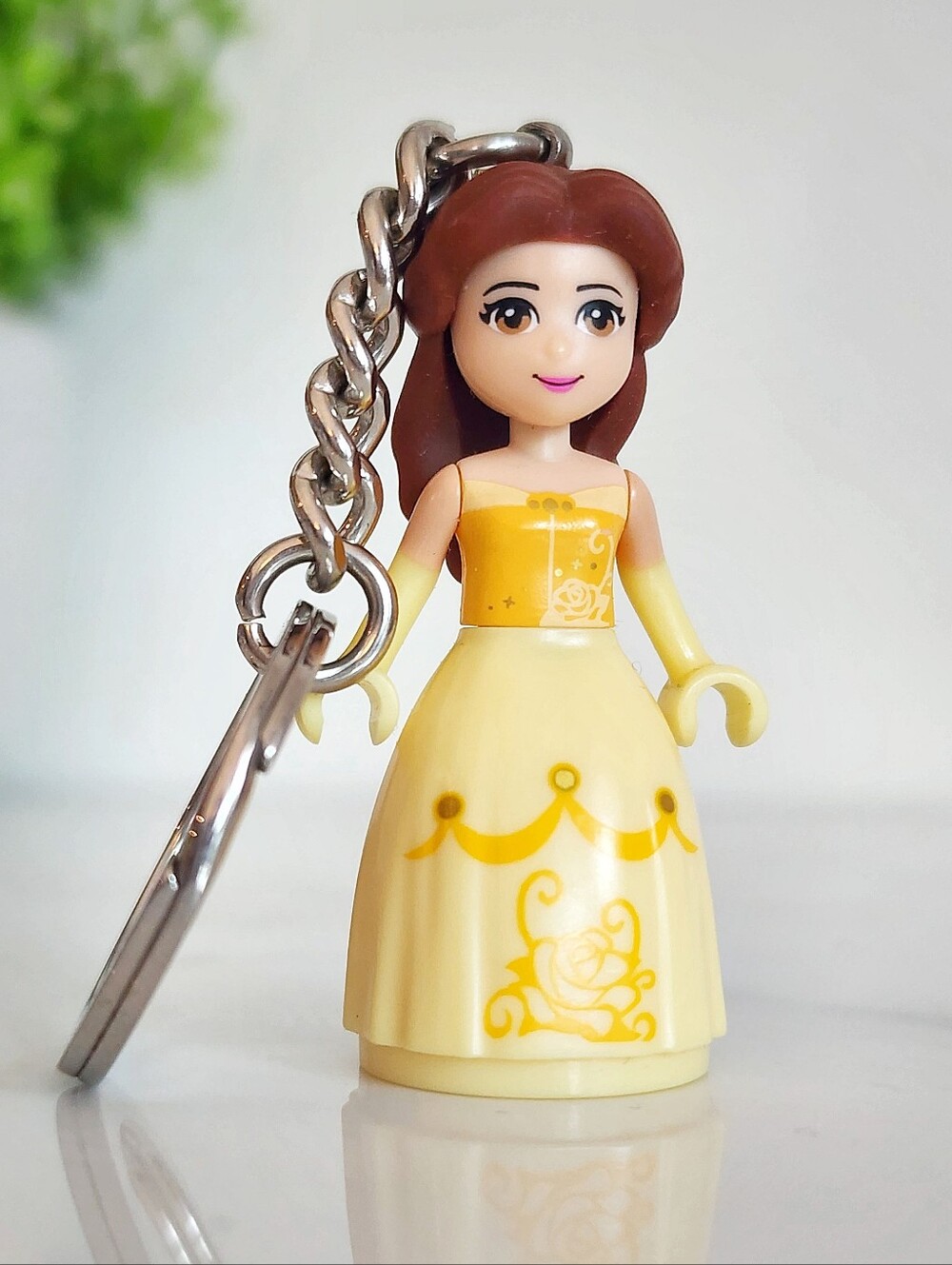 🌹 LEGO Disney Princess Belle Minifigure Keychain 2009 Beauty & The Beast Charm